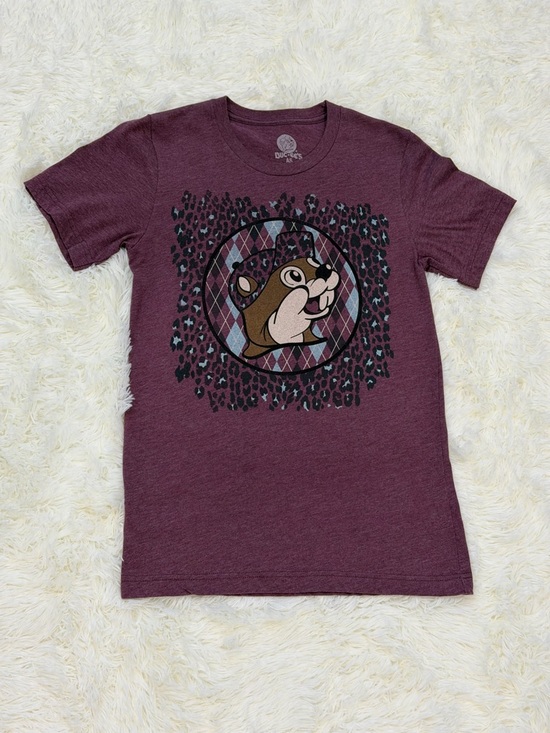 Tops - Buc-ee’s Graphic Tee - Plum
